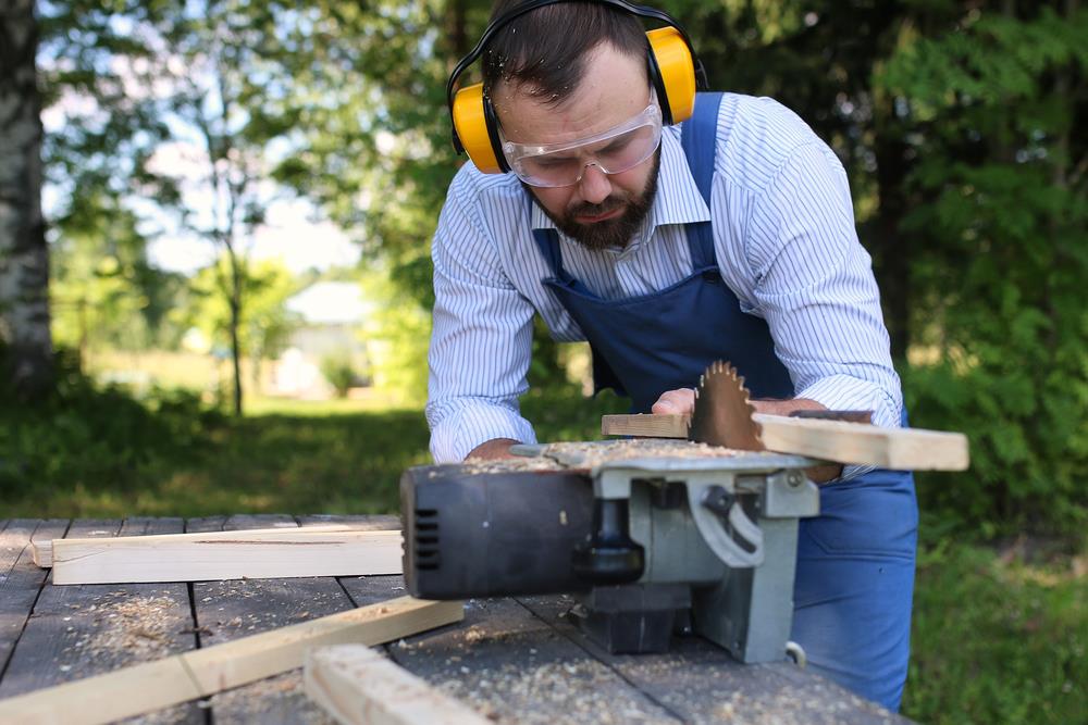 Few Tips For Hand And Power Tool Safety