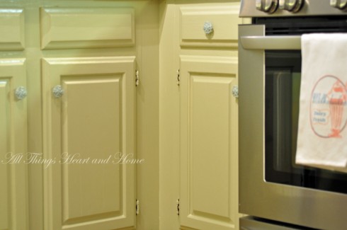 Polyurethane vs. Polycrylic: Which Is The Best For Your Project?